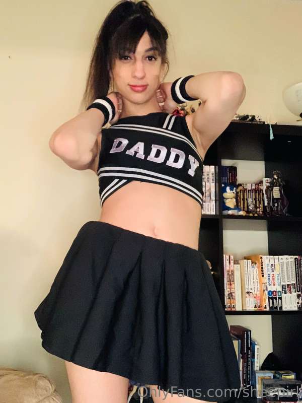 Don't you love a bratty cheerleader? 🥰 📣
Hope you didn't min..