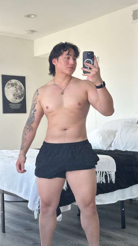 Say hi if you wanna help me do cardio at home 😏