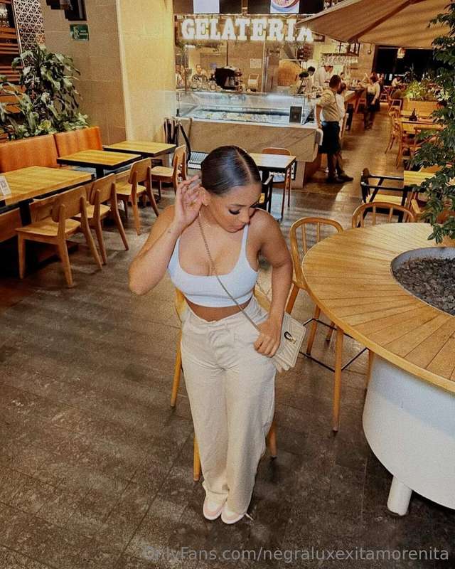 negraluxexitamorenita