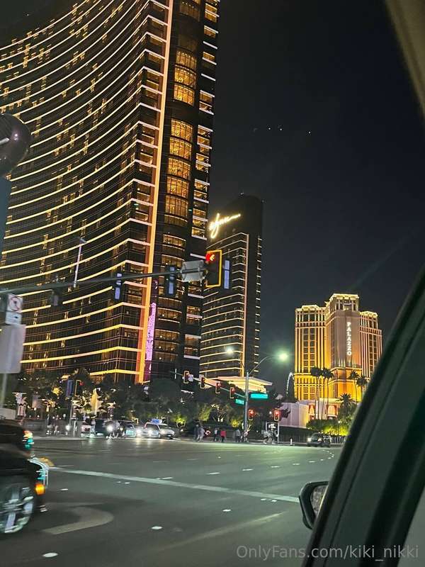 🏙 Big city: the rhythm of life and endless possibilities 🏙  ..