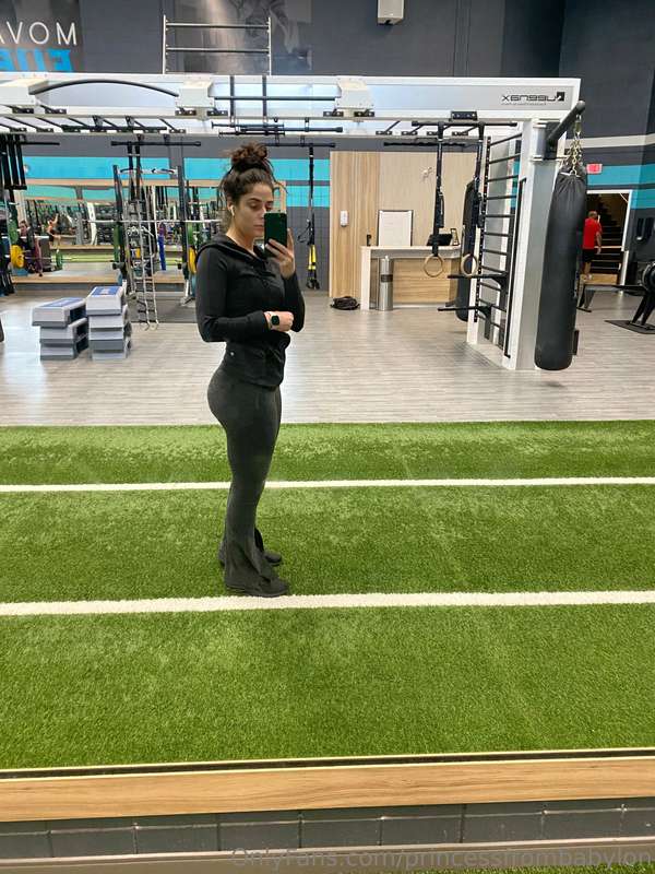 We go gym ☺️💚❤️🖤🤍