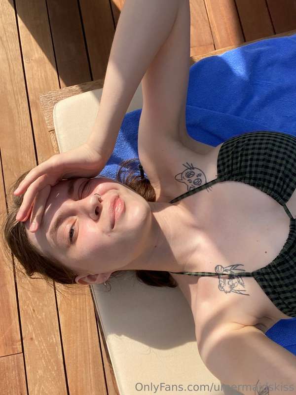 The sun feels good… but could you warm me up better? ☀️