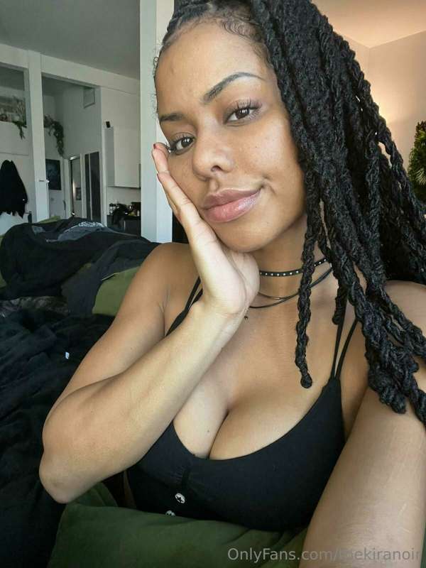 Foto 802 von Kira Noir auf Tocromo