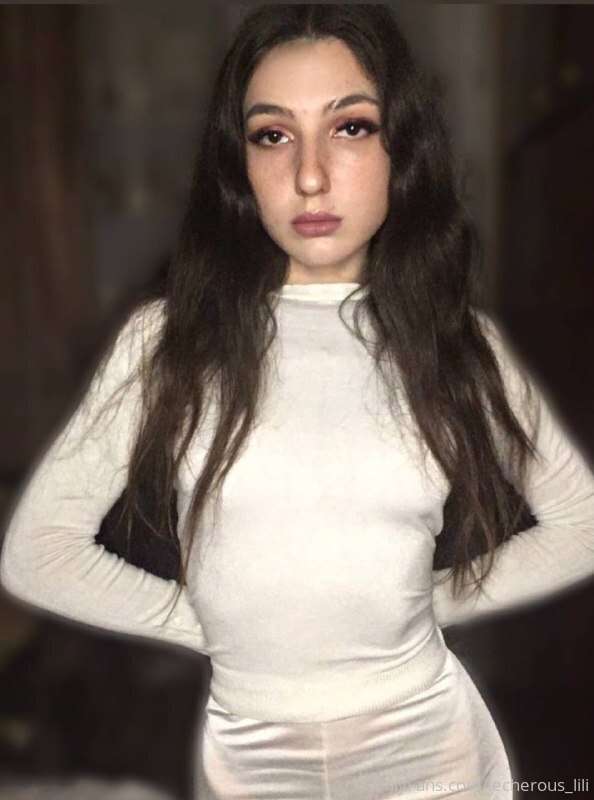 Do you want me for dessert?🍰