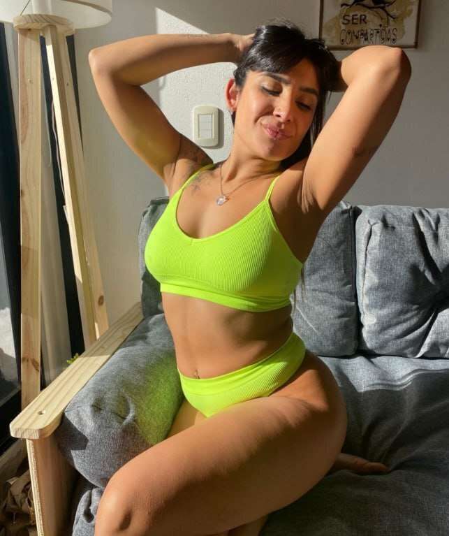 Hi daddy! Im @allieveryhot I´m a sexy Latina from Argentina ..