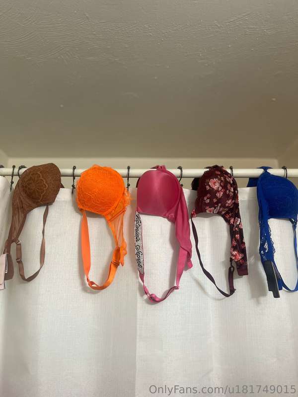 Laundry day 😍 gotta let the bras air dry 🙌🏼