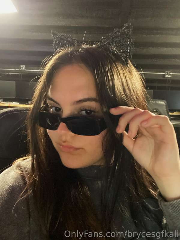 everyone loves stealing my sunnies through the day😎 i don’t ..