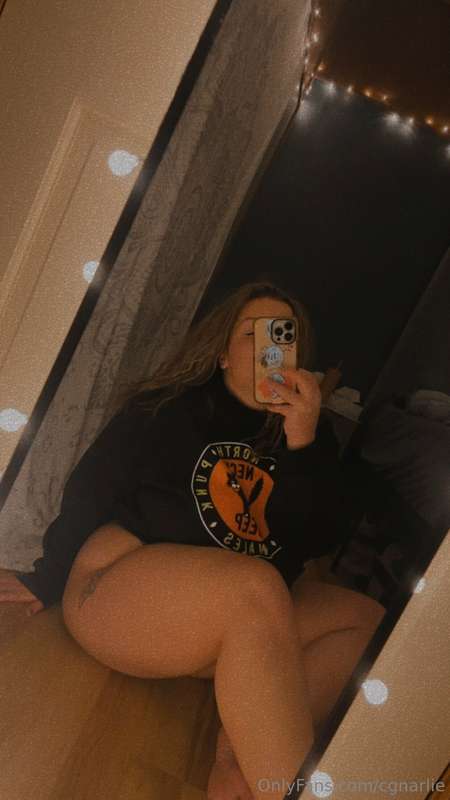 happy neck deep month 💖
