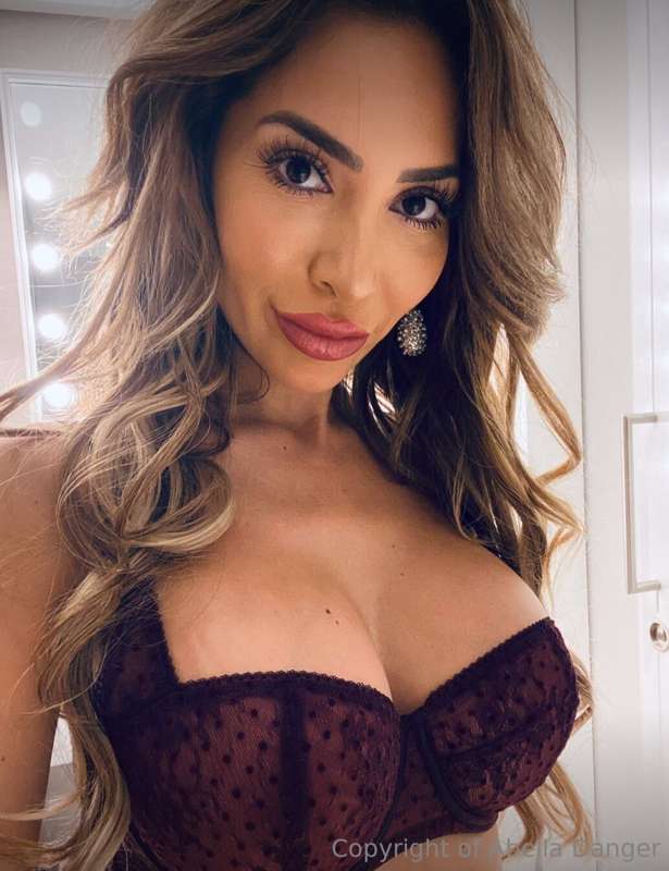 Foto 157 de Abella Danger en Tocromo