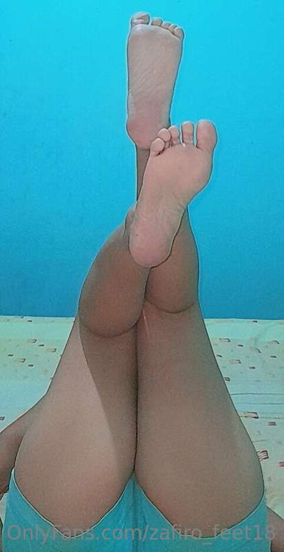 zafiro_feet18