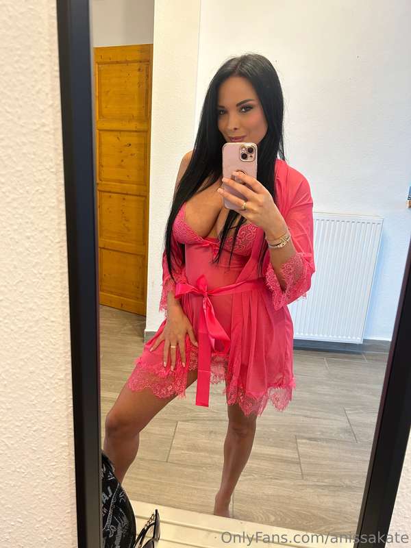 Photo 32 of Anissa Kate on Tocromo