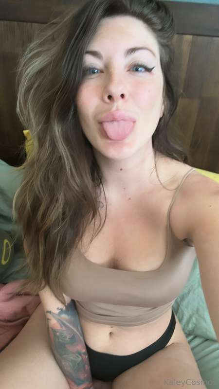 How I look waking up next to you: 