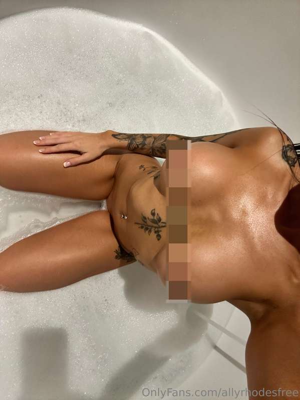 Bath time? 🛁  Like if you want the uncensored version in you..