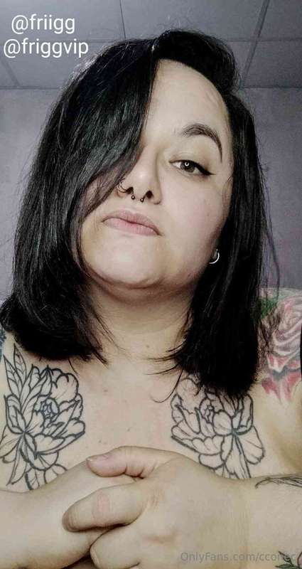 You still don't know this sensual and curvy girl full of tat..