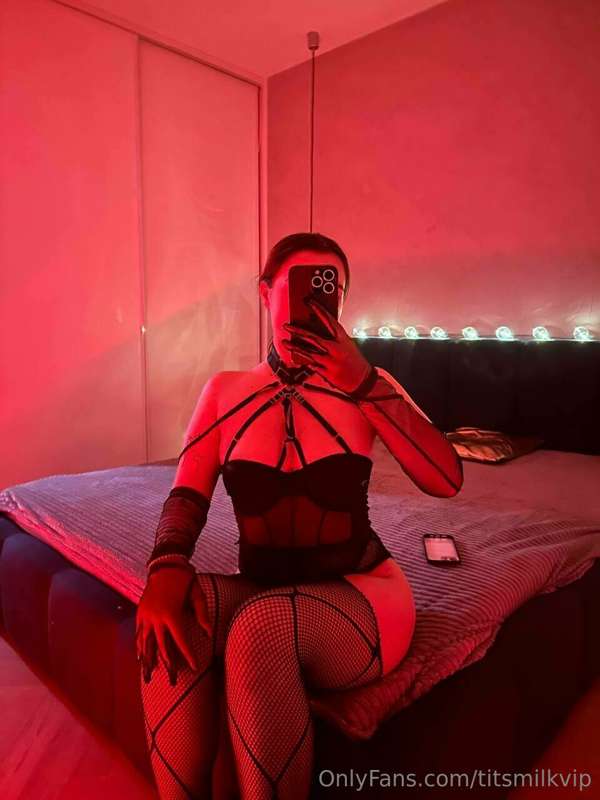 How's that look for you? 😈 It looks like they mixed two movi..