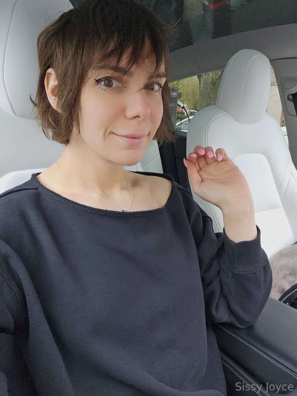 LIFE UPDATE---------------------This sissy is super stresses..