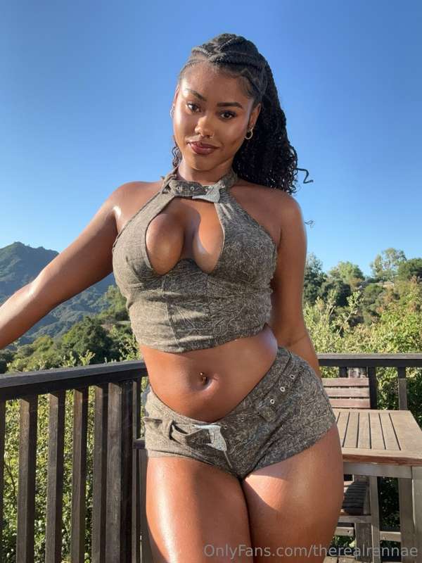 i know what you're looking at 🤭
