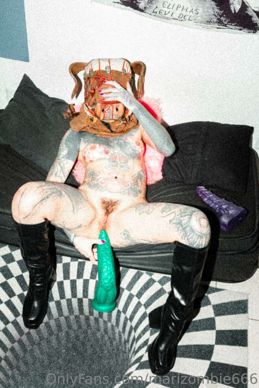 marizombie666 image #1