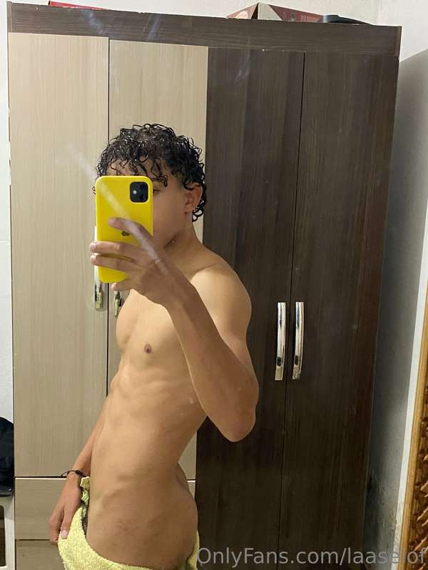 Fico parecendo uma putinha mostrando a bunda 😝😋😋