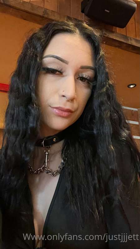 I wanna take this collar off and put it on you