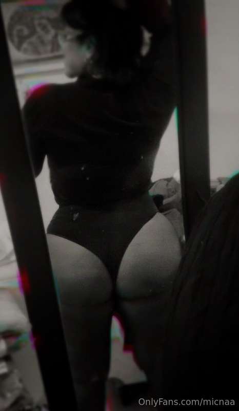 Would you bite it? 🧨💋