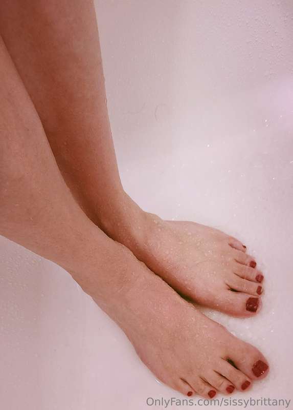 Want to join me for a shower? Also a rare sight of my clitty..