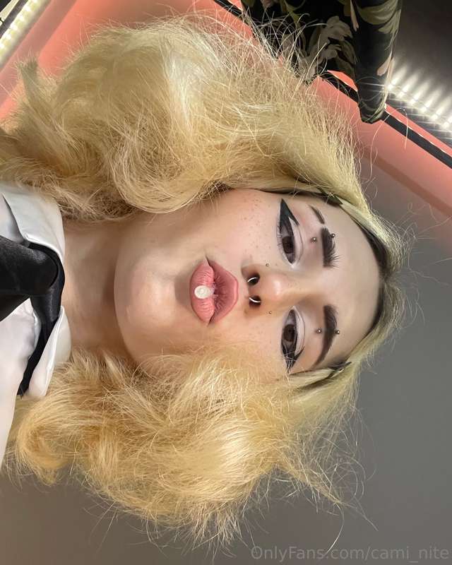 😮