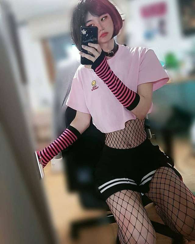 should i wear this outfit again and take bunch of nudes for ..