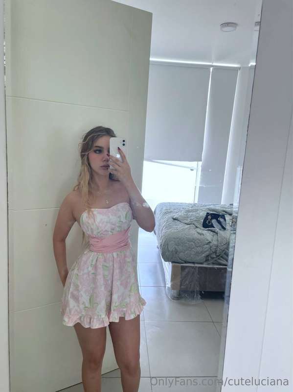 Do I look prettier in this white dress? 🤍
