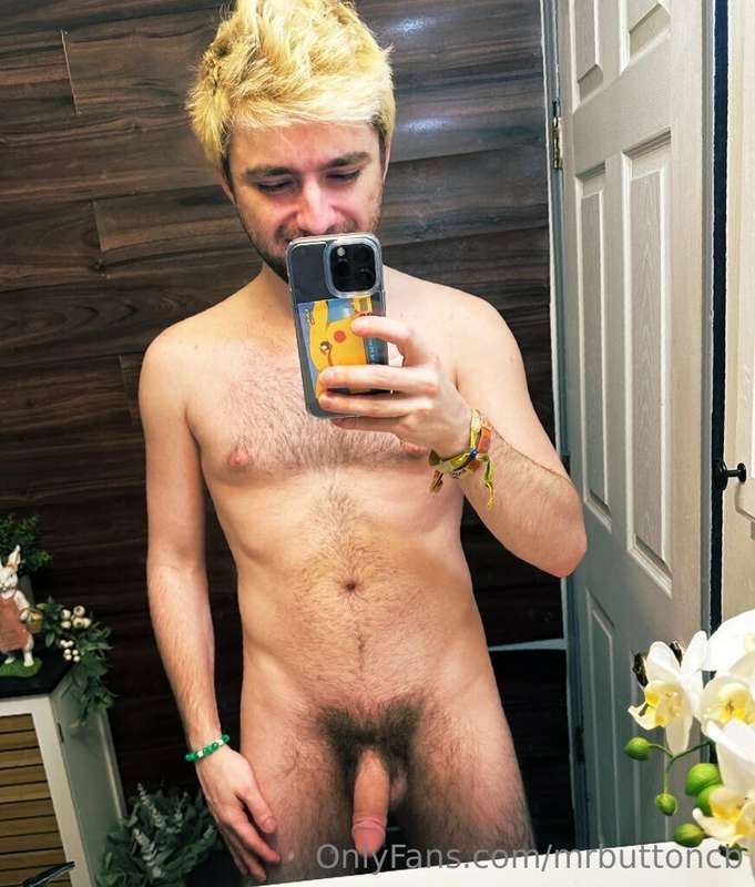 mrbuttoncb image #0