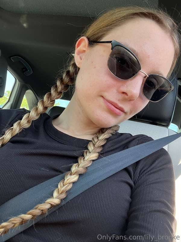 lily_brooke