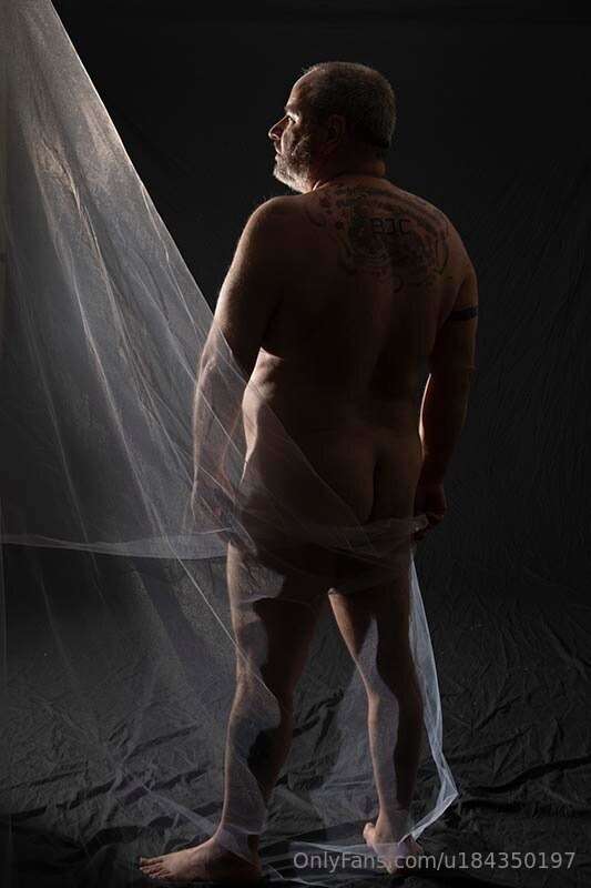 Nude with veil2024
