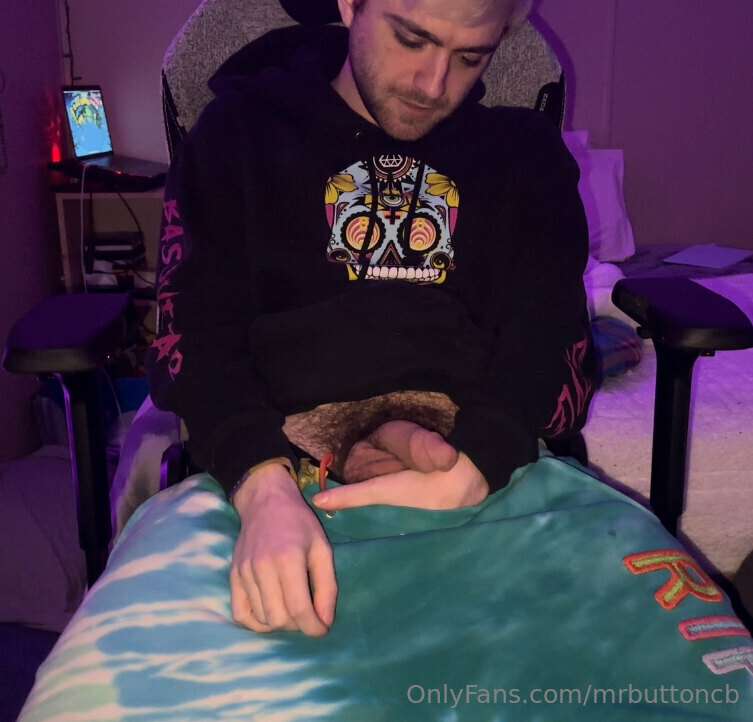 mrbuttoncb image #0