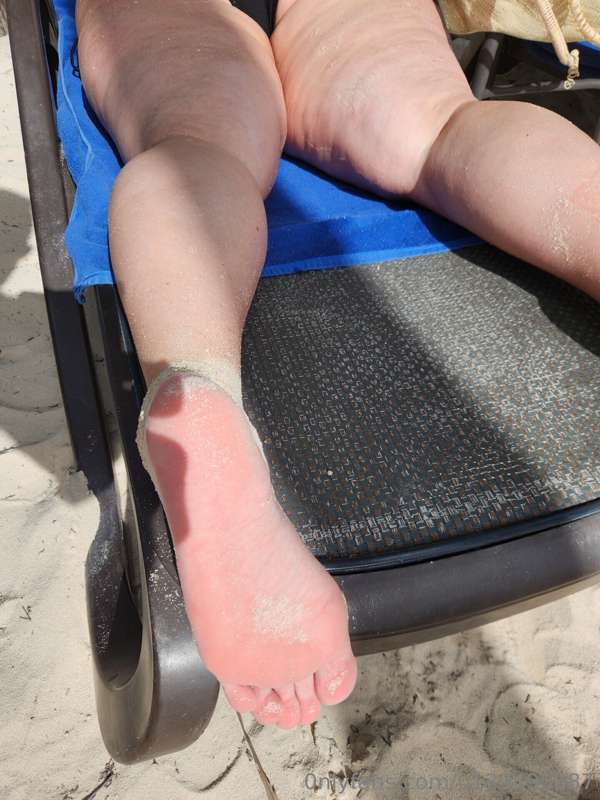 foot-mistress-miss-b