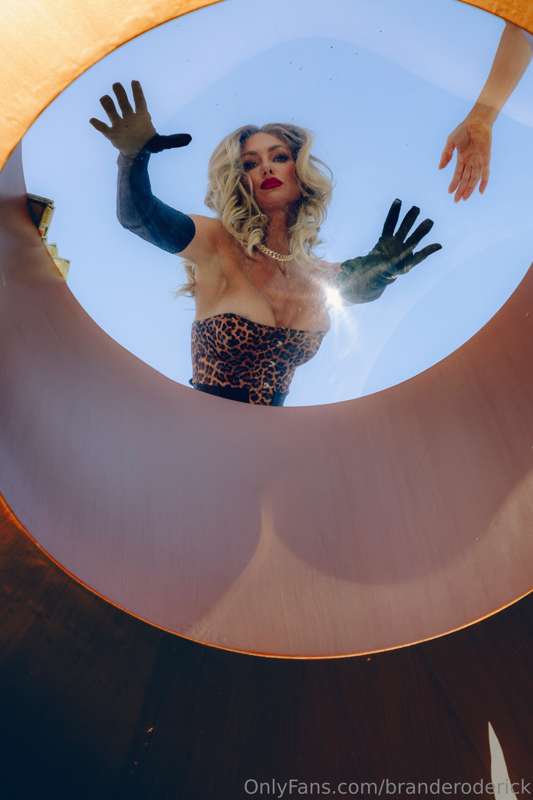 POV: I'm on top of you 💋