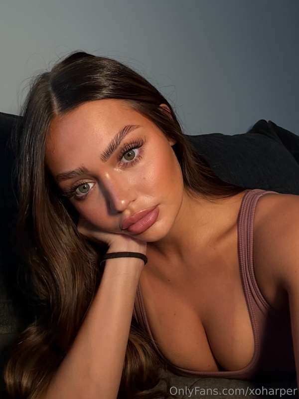 warning: eye contact may cause feelings 💗