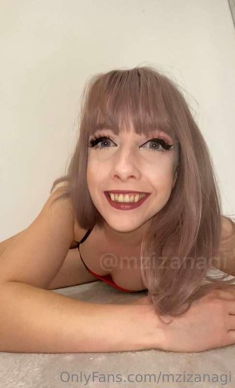 you got caught and shrunk down by a vampire 😱💗 she says she’..