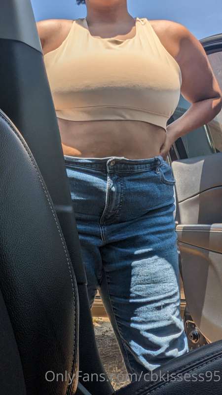 cbkissess95 image #0