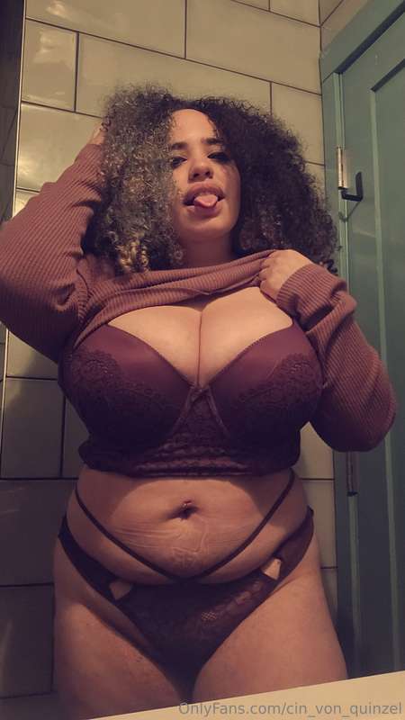 Let's sneak off to the bathroom for some fun 😉  Look even my..