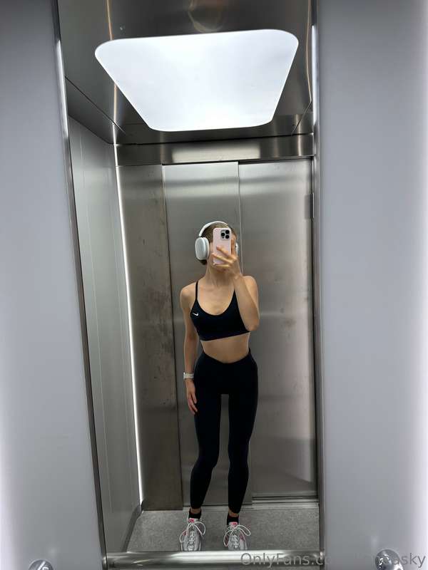 workout together? 😛 more to see in your messages 