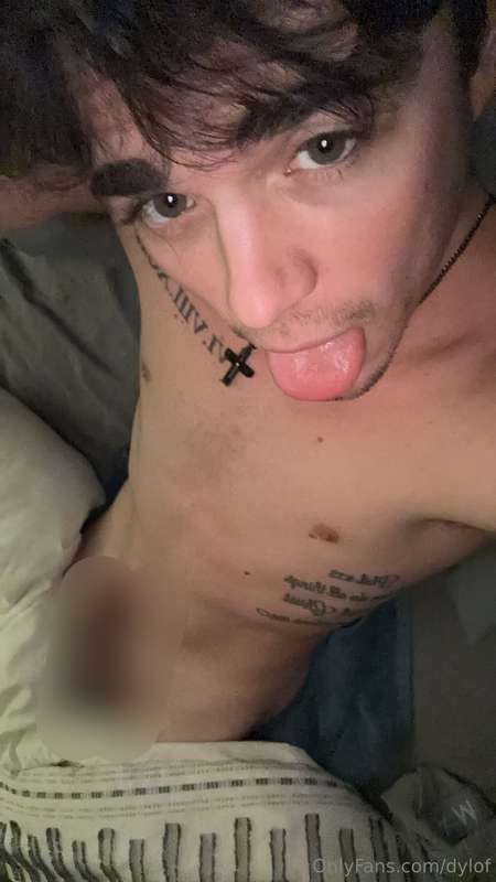 Cum suck this dick baby😉😈