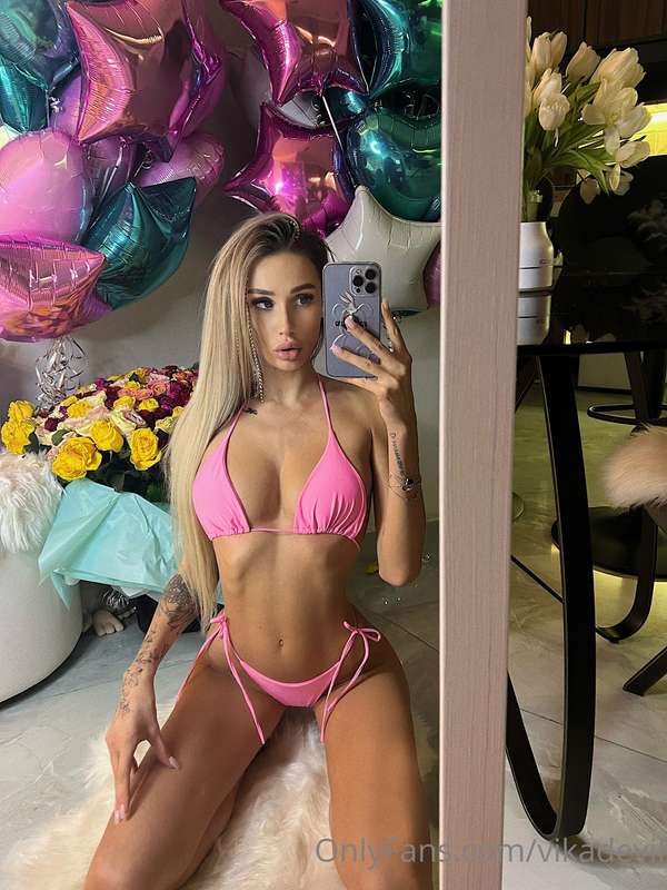 Life in plastic? Not quite — this doll’sveryreal 💕Balloons, ..
