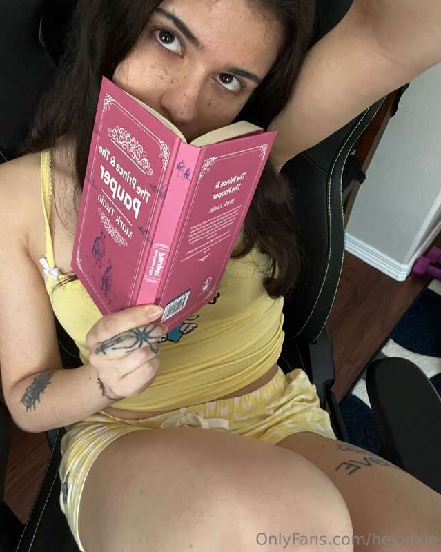 what's ur fav book? 🙈