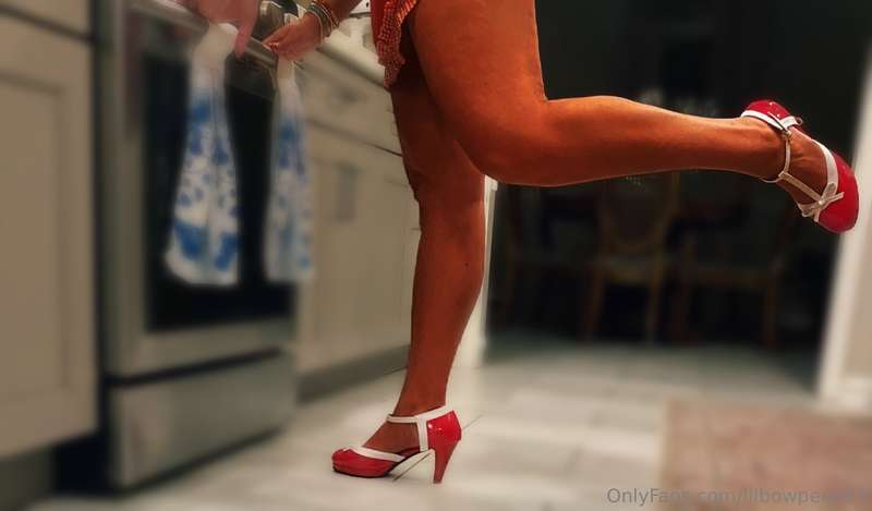 It’s Mary Jane Monday! I love my new red-hot heels, what do ..