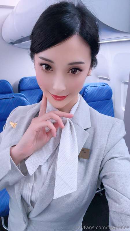 Your in-flight service is about to get very distracting ✈️💋 ..
