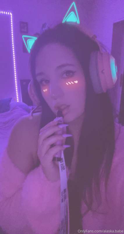 alaska.babe image #1
