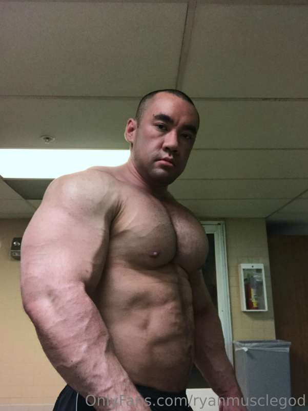 ryanmusclegod
