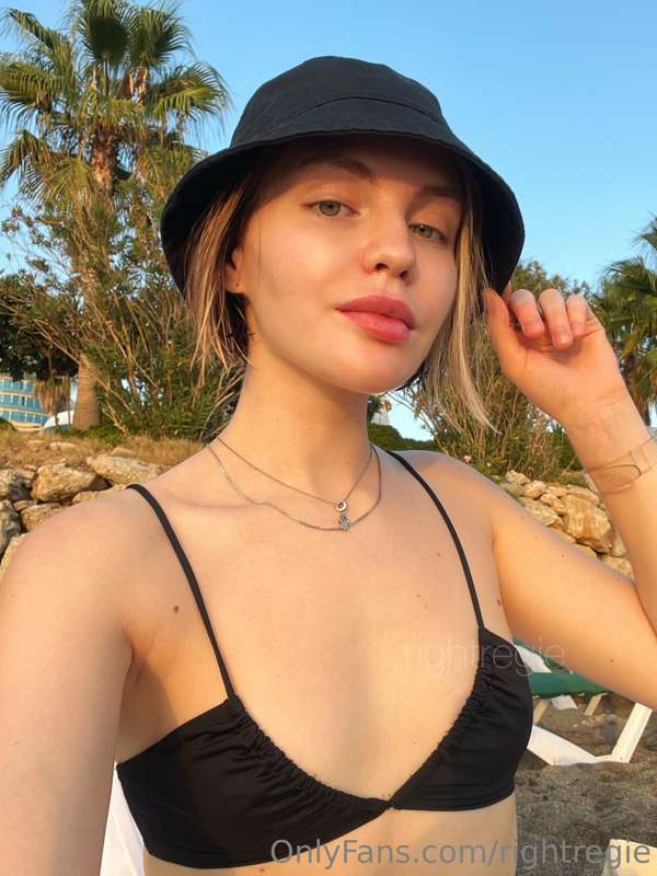 swipe left for a smiley me🥹
i am in Turkey agaaain. feeling ..