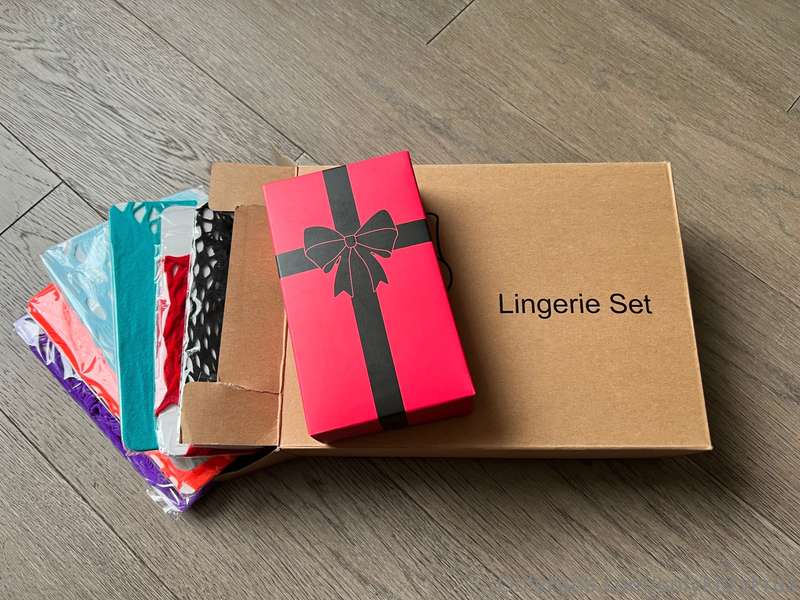 New goodies just arrived ! Can’t wait to try them on! 