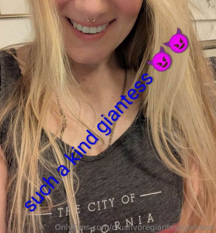 crushvoregiantessgoddess